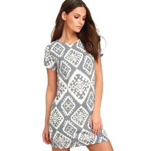 Lulus GIVE ME THE PRINT Slate Grey Short Sleeve Mini Shift Dress, Exposed Zipper